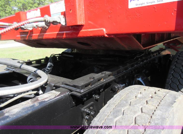 image for item I6460 1996 Freightliner FLD semi truck