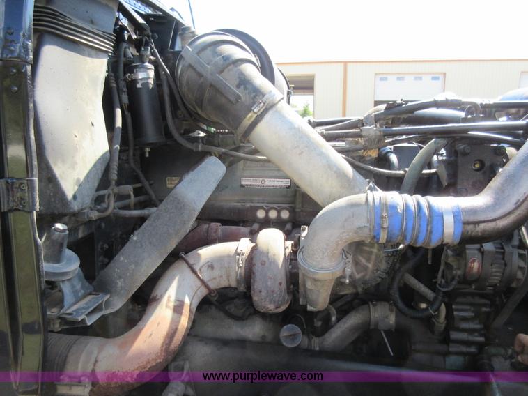 image for item I6460 1996 Freightliner FLD semi truck