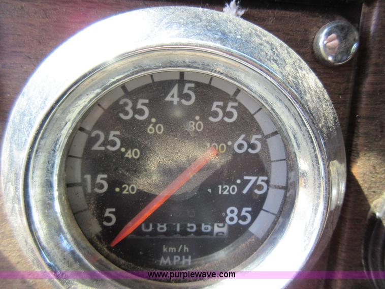 image for item I6460 1996 Freightliner FLD semi truck