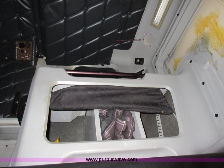 image for item I6460 1996 Freightliner FLD semi truck