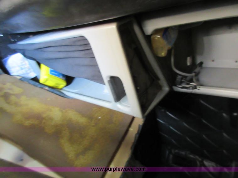 image for item I6460 1996 Freightliner FLD semi truck