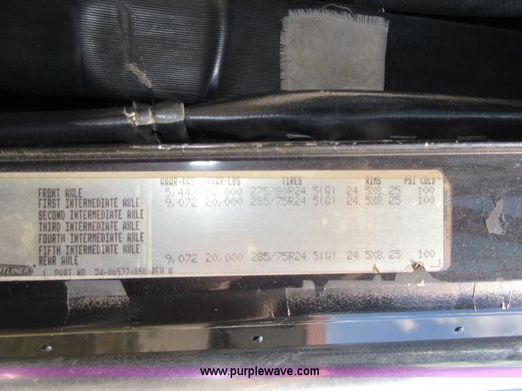 image for item I6460 1996 Freightliner FLD semi truck