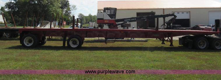 image for item I6461 1999 Fontaine flatbed trailer
