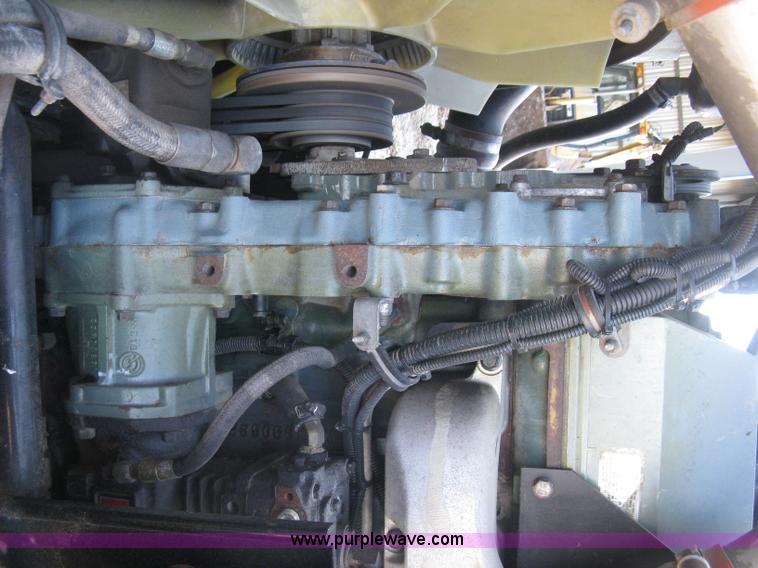 image for item J2978 1995 Kenworth T800 semi truck