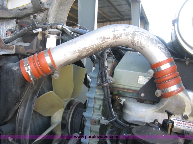 image for item J2978 1995 Kenworth T800 semi truck