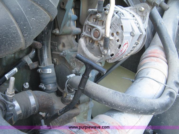 image for item J2978 1995 Kenworth T800 semi truck