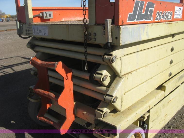 image for item J2979 JLG 2646-E2 scissor lift