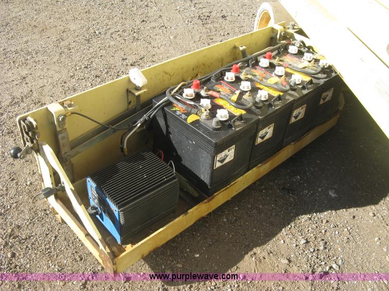 image for item J2979 JLG 2646-E2 scissor lift