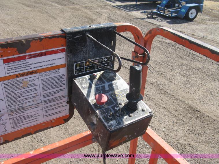 image for item J2979 JLG 2646-E2 scissor lift