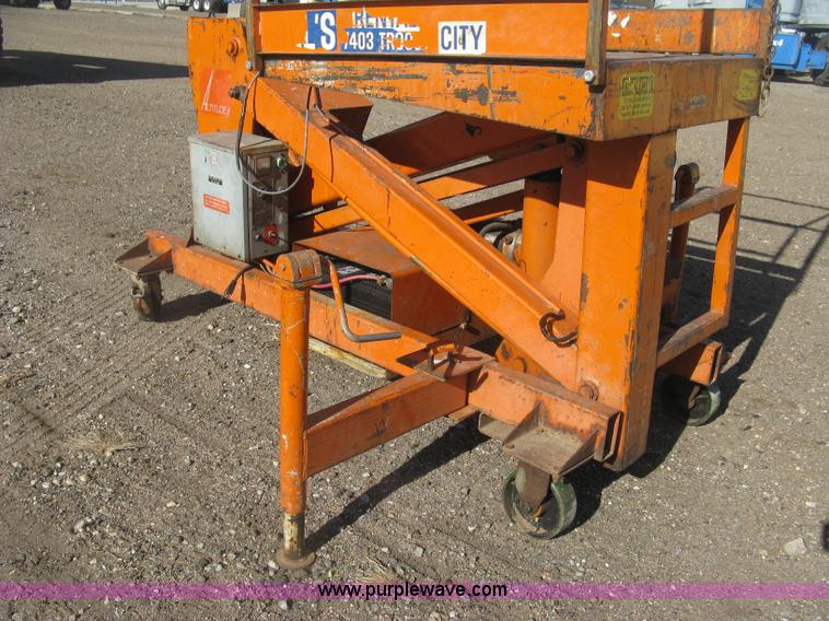 image for item J2980 Altitude 15/21 platform lift