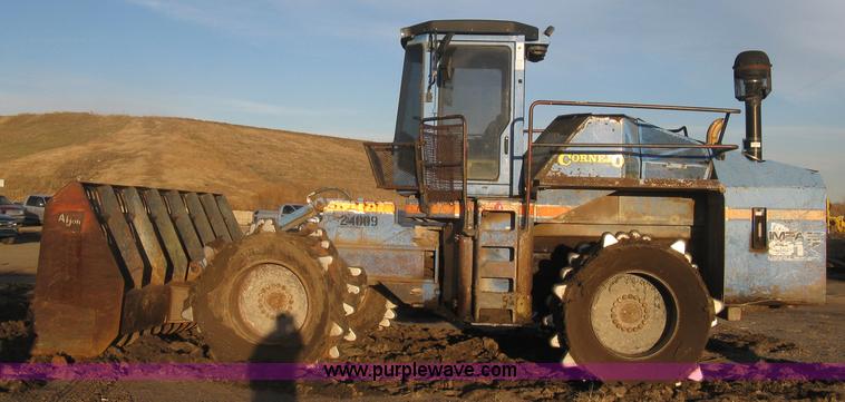 image for item J2981 2002 Al-jon 81K impact landfill compactor