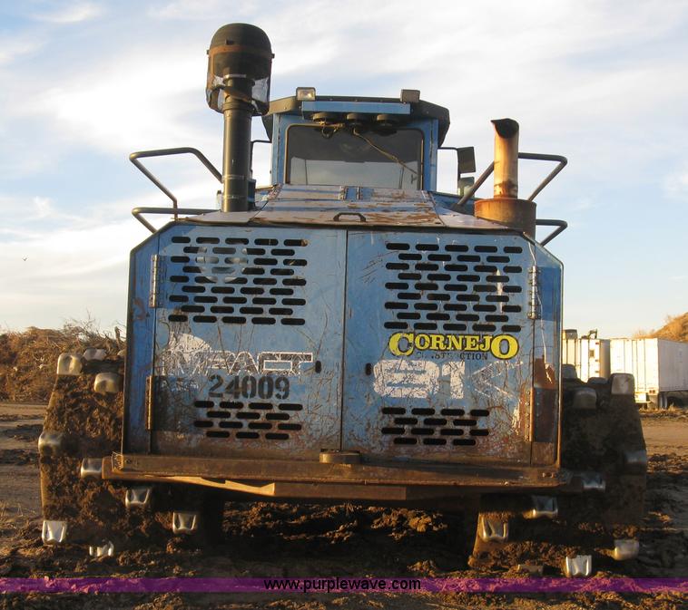 image for item J2981 2002 Al-jon 81K impact landfill compactor