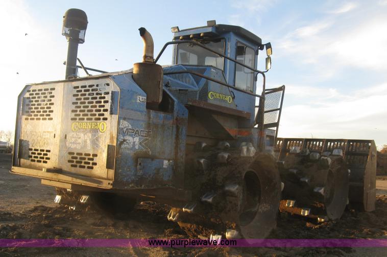 image for item J2981 2002 Al-jon 81K impact landfill compactor