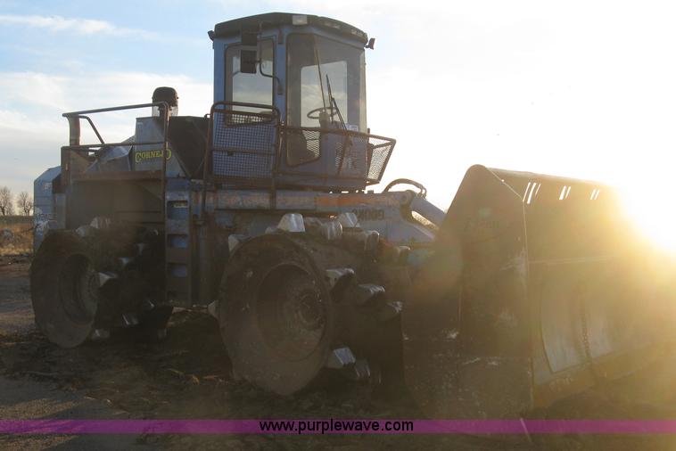 image for item J2981 2002 Al-jon 81K impact landfill compactor