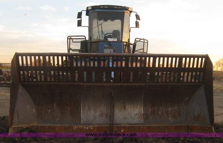image for item J2981 2002 Al-jon 81K impact landfill compactor