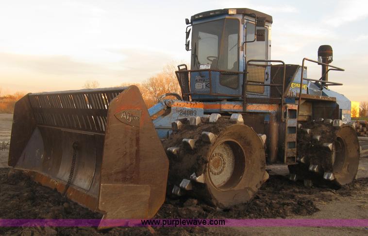 image for item J2981 2002 Al-jon 81K impact landfill compactor