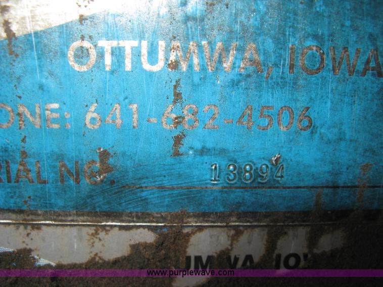 image for item J2981 2002 Al-jon 81K impact landfill compactor