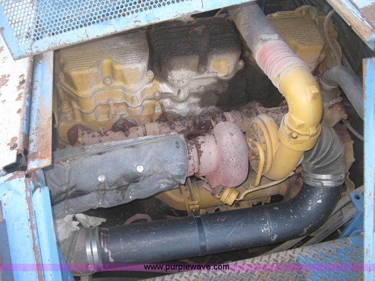 image for item J2981 2002 Al-jon 81K impact landfill compactor