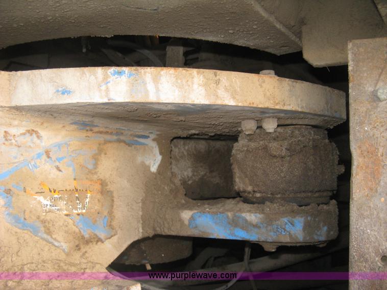 image for item J2981 2002 Al-jon 81K impact landfill compactor