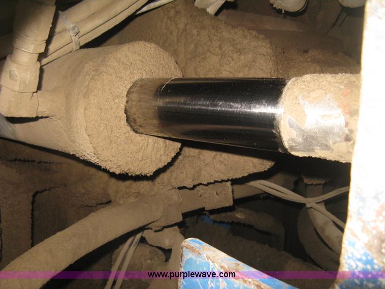 image for item J2981 2002 Al-jon 81K impact landfill compactor