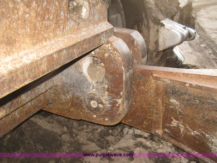 image for item J2981 2002 Al-jon 81K impact landfill compactor