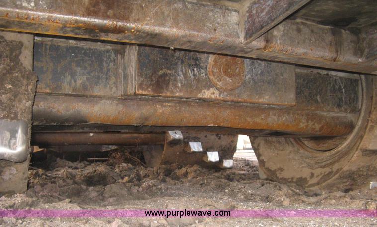 image for item J2981 2002 Al-jon 81K impact landfill compactor