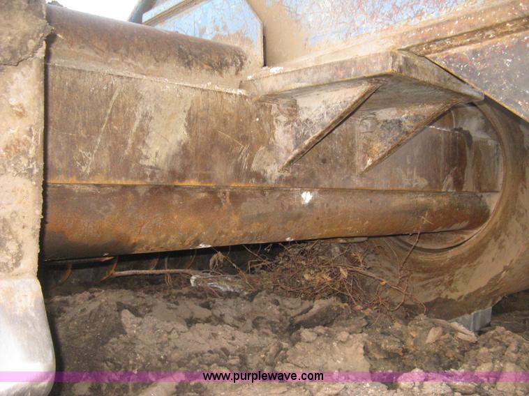 image for item J2981 2002 Al-jon 81K impact landfill compactor