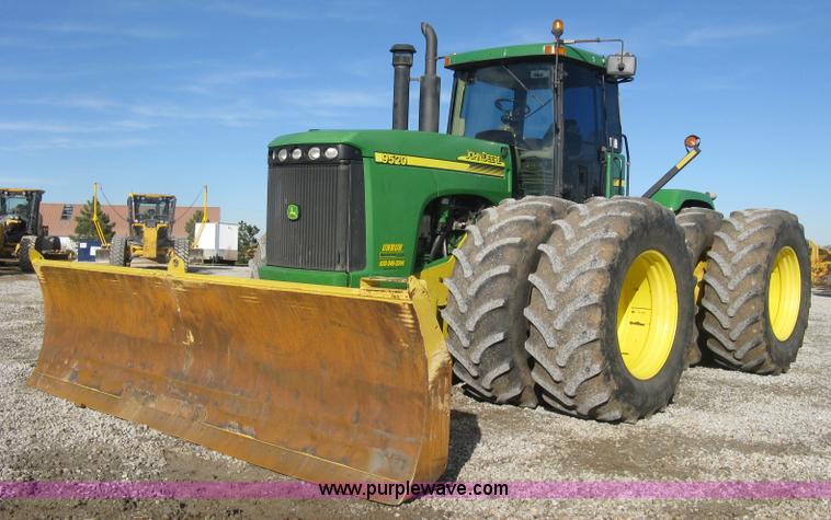 image for item J2984 2003 John Deere 9520 4WD tractor