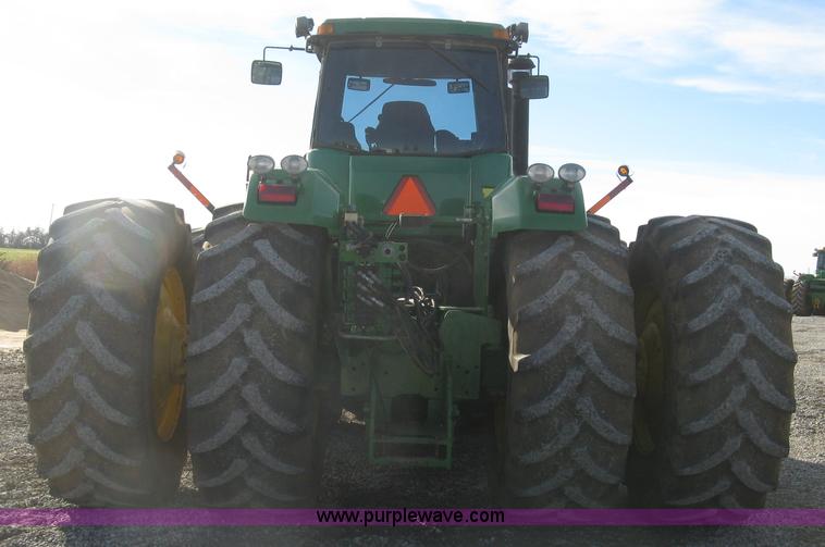 image for item J2984 2003 John Deere 9520 4WD tractor