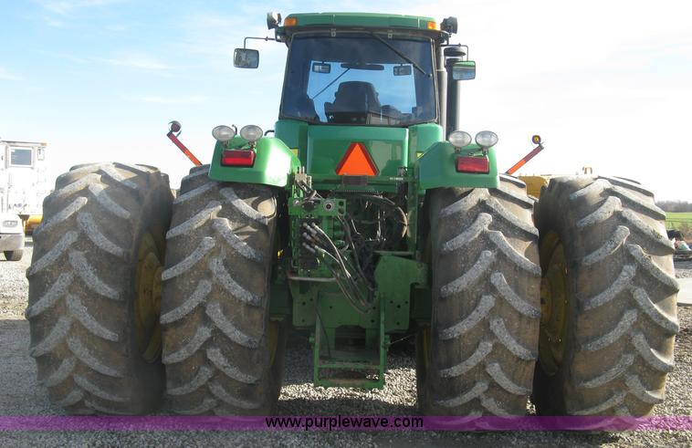 image for item J2984 2003 John Deere 9520 4WD tractor