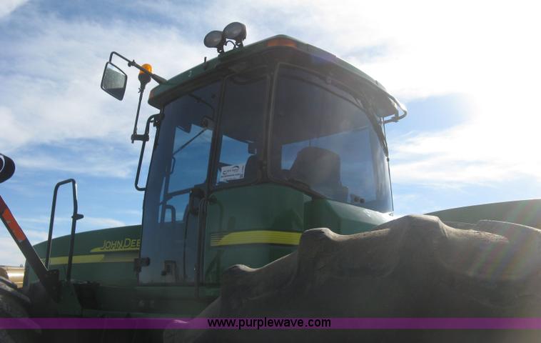 image for item J2984 2003 John Deere 9520 4WD tractor
