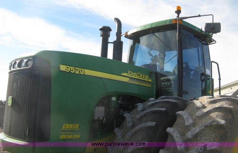 image for item J2984 2003 John Deere 9520 4WD tractor