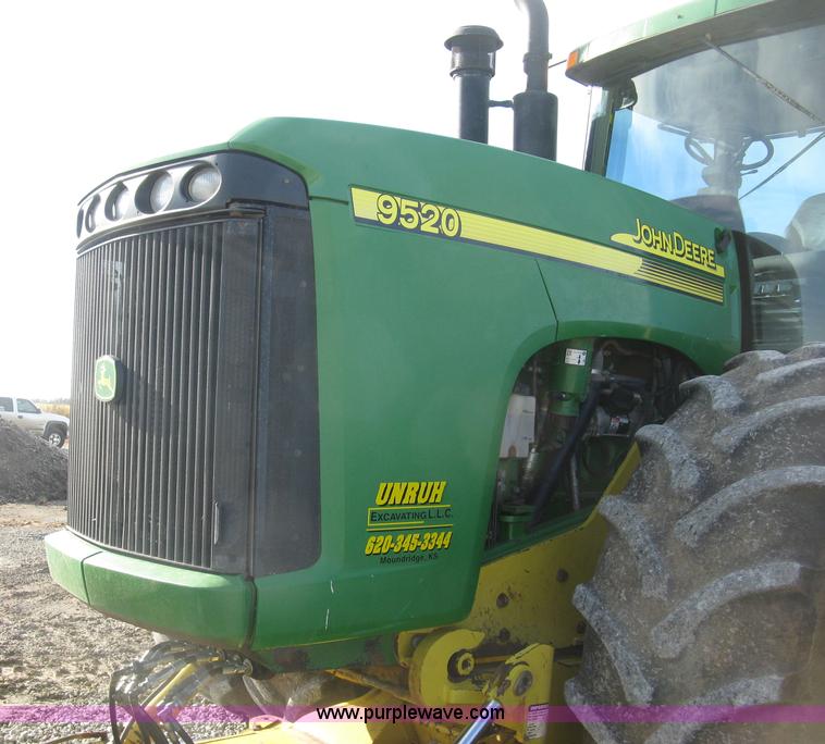image for item J2984 2003 John Deere 9520 4WD tractor