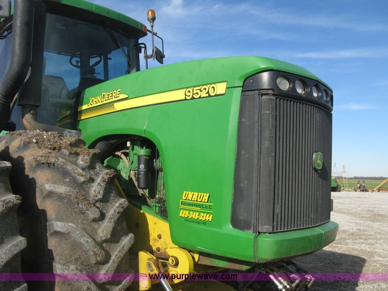 image for item J2984 2003 John Deere 9520 4WD tractor