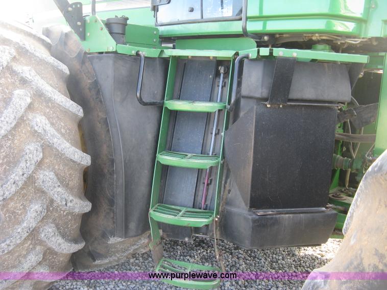 image for item J2984 2003 John Deere 9520 4WD tractor