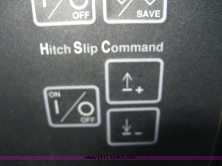 image for item J2984 2003 John Deere 9520 4WD tractor