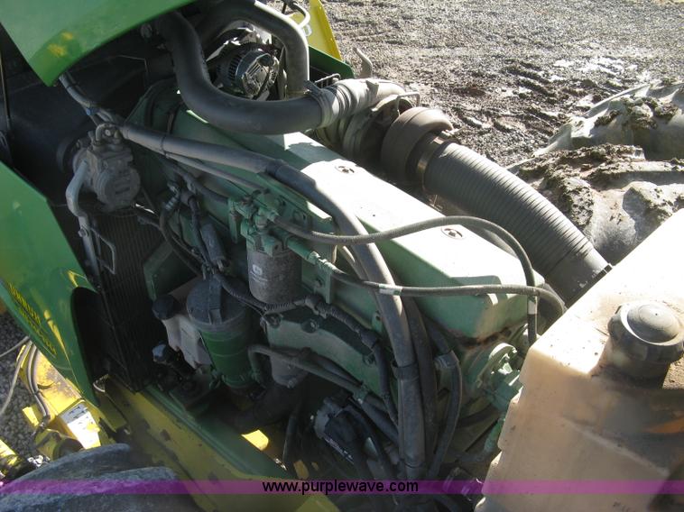 image for item J2984 2003 John Deere 9520 4WD tractor