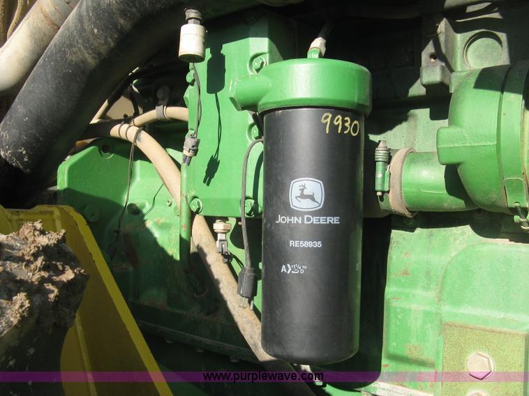 image for item J2984 2003 John Deere 9520 4WD tractor