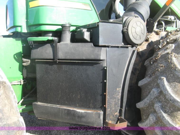 image for item J2984 2003 John Deere 9520 4WD tractor