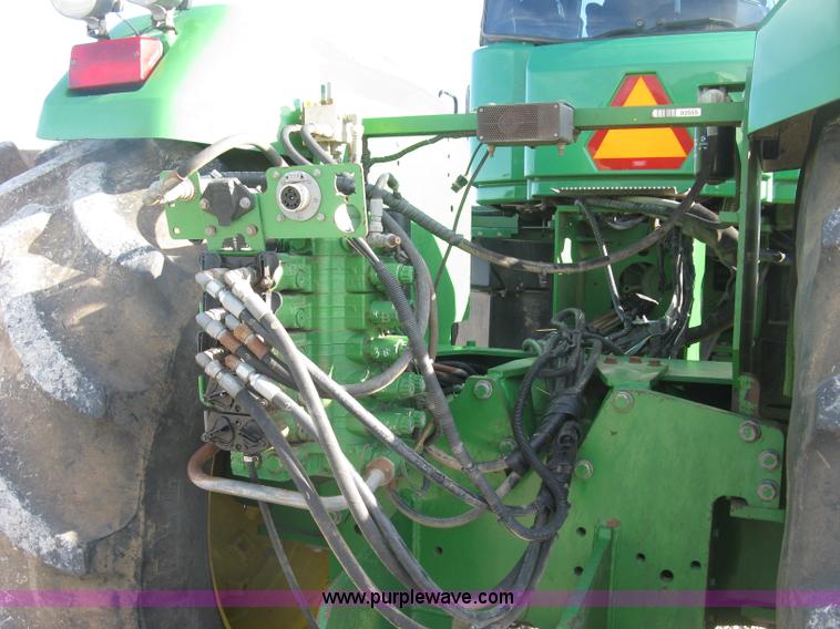 image for item J2984 2003 John Deere 9520 4WD tractor