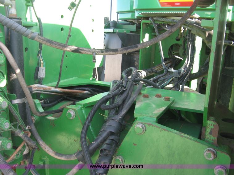 image for item J2984 2003 John Deere 9520 4WD tractor