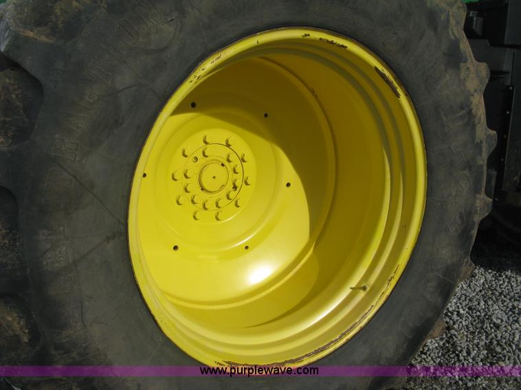 image for item J2984 2003 John Deere 9520 4WD tractor