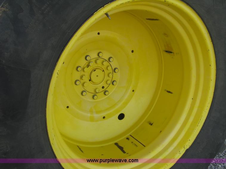 image for item J2984 2003 John Deere 9520 4WD tractor