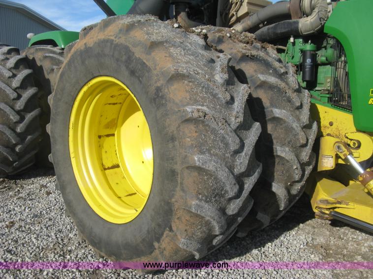 image for item J2984 2003 John Deere 9520 4WD tractor