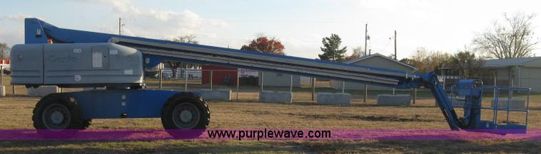 image for item J2988 2001 Genie S85 boom lift