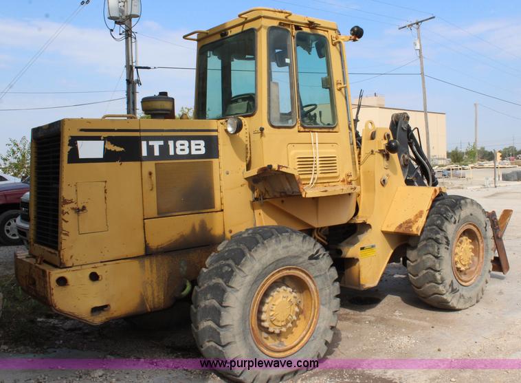 image for item J3700 1989 Caterpillar IT18B wheel loader