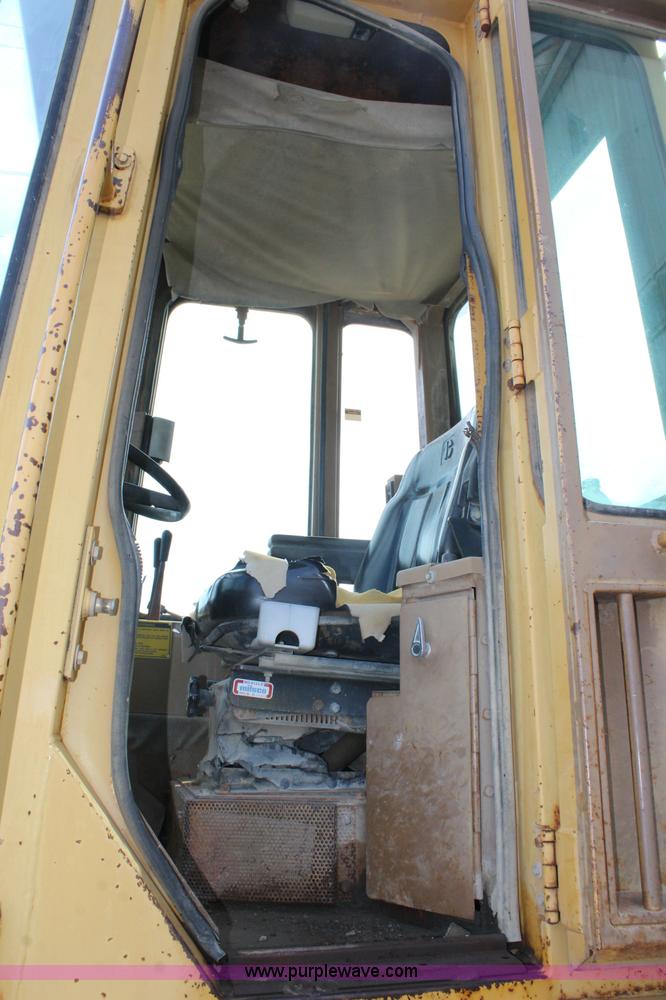 image for item J3700 1989 Caterpillar IT18B wheel loader