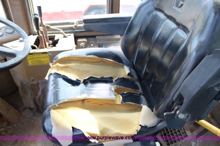 image for item J3700 1989 Caterpillar IT18B wheel loader