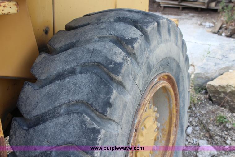 image for item J3700 1989 Caterpillar IT18B wheel loader