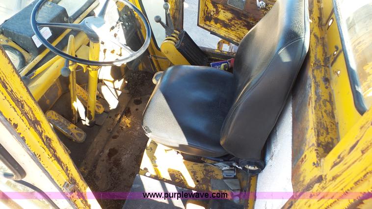 image for item J3701 1978 Michigan 275B wheel loader